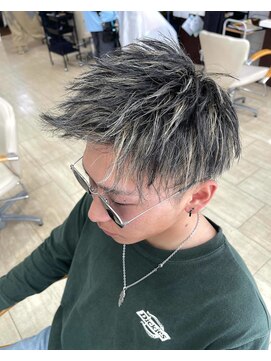 メンズサロン ガウディ 三宮店(men's salon Gaudi) 金メッシュ×短髪×フェード