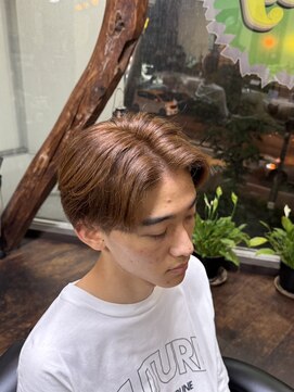 ヘア リーフ(Hair Leaf) ツーブロックセンターパート