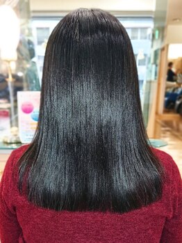 シャンゼ 新阪急ホテル店の写真/大切なイベントの準備に◎ケアエステで頭皮から整え、ダメージを防いで、みずみずしい上質な艶髪を…★