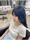 透明感あるブルーカラー