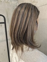 プラスシー(+C)&nbsp;白髪を活かす大人の地毛にハイライト！福岡ハイライト