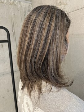 プラスシー(+C) 白髪を活かす大人の地毛にハイライト!福岡ハイライト