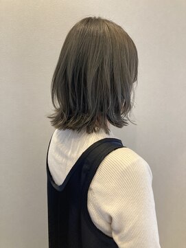 オリーブグレージュ/くびれボブ/大人カジュアル
