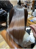 ケアストレート 縮毛矯正 2枚目ビフォー