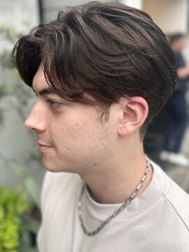 レリコ ニド(Relico-nid) 髪質改善20代30代 センターパートフェザーパーマ 京都烏丸