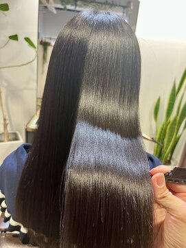 エイトノット(8 notto) 大人可愛いうる艶ストレート