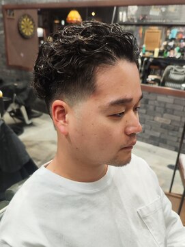 スリーセント 栄(3/cent) オールバックパーマ/宮城リョータパーマ/スキンフェード