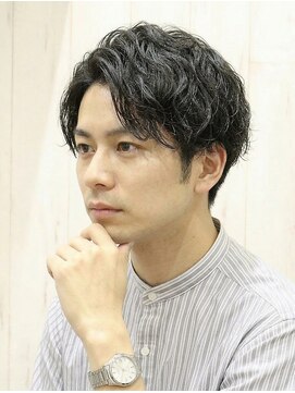 銀座マツナガ 神田店 爽やかセンターパートメンズウルフカット春パーマゆるめ