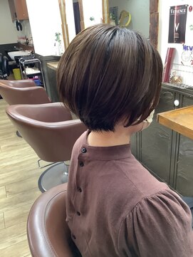 グレースモア(Grace More) （久留米／西原）美シルエットショートボブ