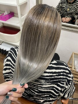 プライズ アイリス 池袋東口店(prize Iris) シルバーグレー/20代30代/¥12650