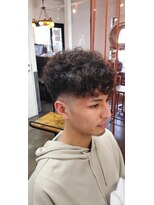 ティーズ バーバー T's BARBER&nbsp;バリカンフェード＋スペインパーマ風