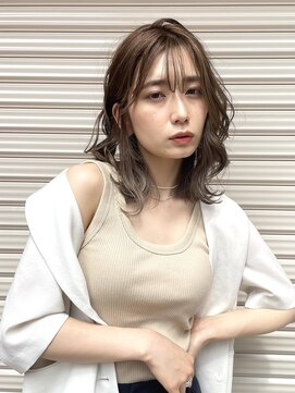 エミュ 天文館店(eMu) ミディアムヘアにブラウンベージュ