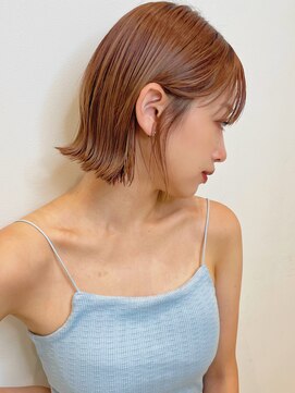 トルネード(TORNADO) オレンジ シルキーベージュ 外ハネパーマ 切りっぱなしボブ t827