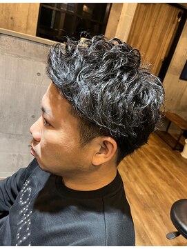 レオン(LEON) スパイキー　ショート　パーマ