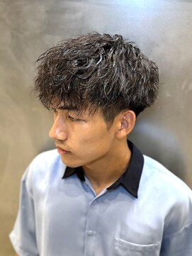 ノイセル(Noisyle) マッシュツイストスパイラルパーマスタイル