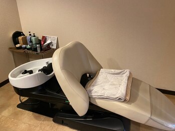 フラガーデン(Hula Garden)の写真/頭皮をもみほぐすことで自律神経に働きかけ、ストレスを軽減。夢見ごちな非日常体験を。