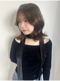 オリーブベージュ