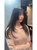 ミディアムレイヤーカットストレートロングウルフカット