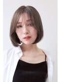 ショートボブブリーチグレージュ