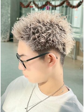 デュー 栄(DEW) 【DEW】スパイキーショート/ホワイトブリーチ/ツーブロック