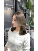 ブリーチなしダブルカラー　くすみベージュ　バッサリミディアム