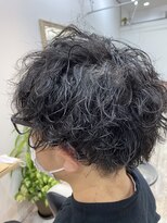 アオイ(AOI)&nbsp;ツーブロックツイストスパイラルパーマ