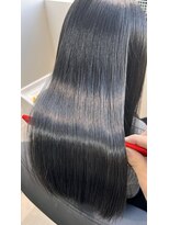 エミュスト(Emuest)&nbsp;ブルーブラック×艶髪☆髪質改善心斎橋