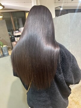 メリー オオサカ(Merly Osaka) 暗髪でもおしゃれなカラー