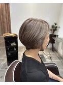 白髪ぼかし×ショートスタイル