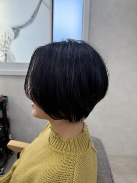 エモ(emo) ショートボブ