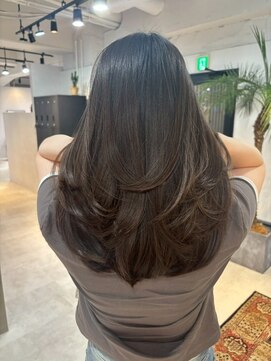 メリー オオサカ(Merly Osaka) butterfly layer cut