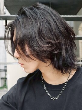 フィフス(fifth) 原宿レイヤーウルフカット毛流れニュアンスパーマメンズボブ黒髪