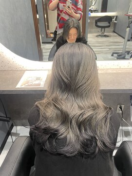 グレージュデザインカラー