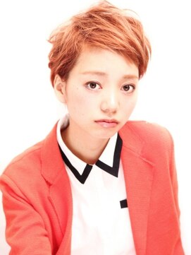 エマージュ 新宿(Emerge) ゴールドベージュショートで、かわいいカジュアル