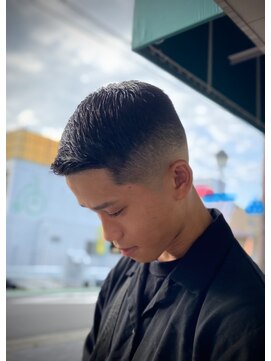 エルハウス(L house...) 【メンズ専門/理容室 】スキンフェード アップバング 束感