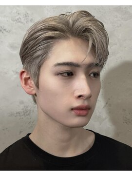ノラ ヘアーサロン(NORA HAIR SALON) 韓国ガイルカットホワイトベージュ