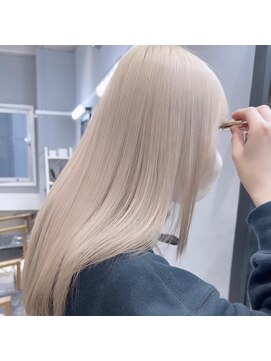 ジゼル 博多筑紫口店(GiseL) ホワイトベージュ