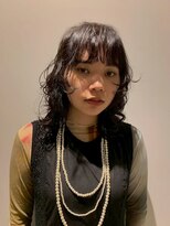 ラーサ(LaHzA) 大人シアーベージュミニウルフボブミディアムレイヤー