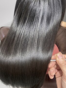 ライア 下北沢(laia) 艶々ロングヘア【髪質改善 下北沢 トリートメント】