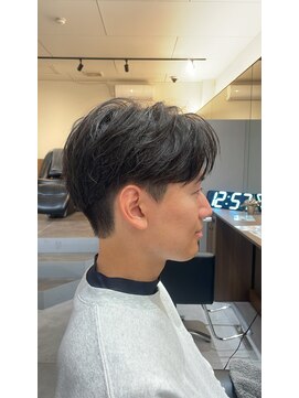 メンズセンターパート