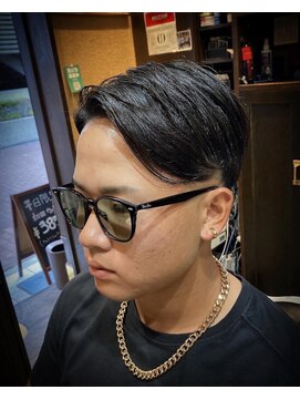 ツーブロックスキンフェード　新潟市バーバー　新潟市中央区女池