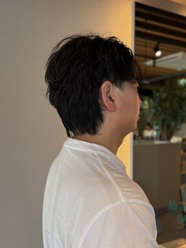 イト(iyto) ラフに整う大人パーマ