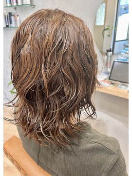 ファミリエ(familier) ミディアムレイヤー　パーマ