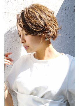 ブルーム コスタ(Blume COSTA) トレンドも個性も逃さない甘辛ショート サイド