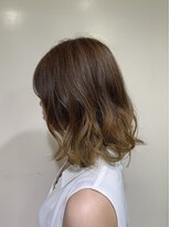 アズール 草加(azule) ベージュブラウンのグラデーションカラー