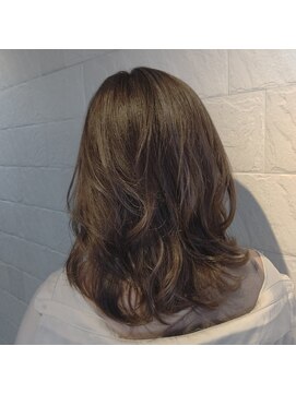 イーチ ヘアーアンドトータルビューティ(each hair&total beauty) ナチュラルハイライト　　★担当　相川　美緒