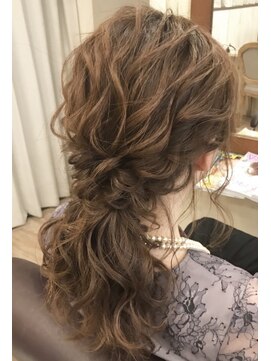 ヘアメイクアート(Hair make Art) ローポニーテール☆ゆるふわ／結婚式／二次会