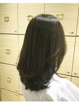 テラス アヴェダ 大丸心斎橋店(Terrace AVEDA) ローレイヤースタイル