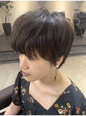 マニッシュショートでイヤリングピアスの可愛さが抜群ー!