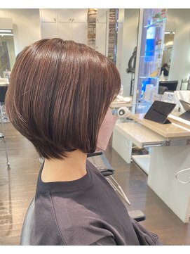 ディーボーイ 下通本店(D-BOY) くびれショートボブ